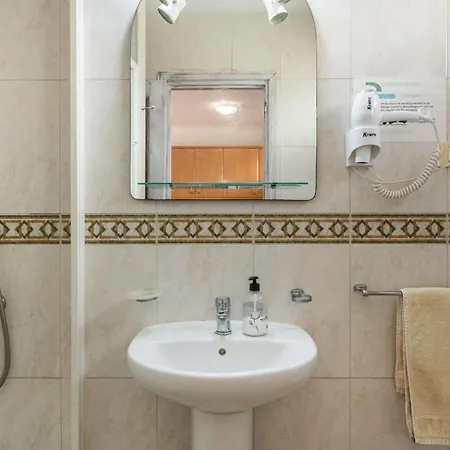 Cumana 2 - Pool View